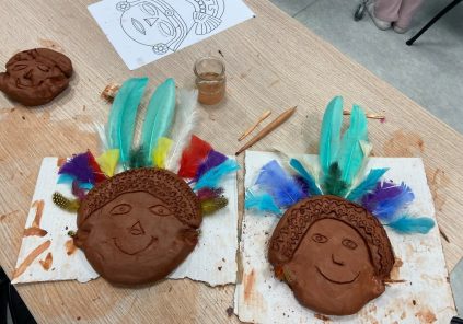 Atelier-visite : “Masque de plumes”