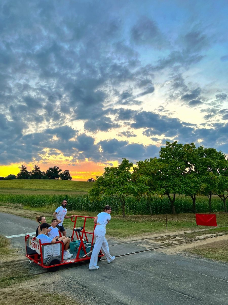 Le vélorail de l'Armagnac au crépuscule