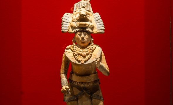 Figurine Maya