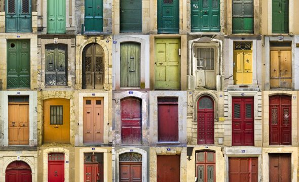 Auch « en portes » nous