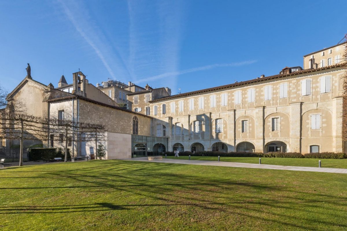 Le jardin et le Musée des Amériques–Auch