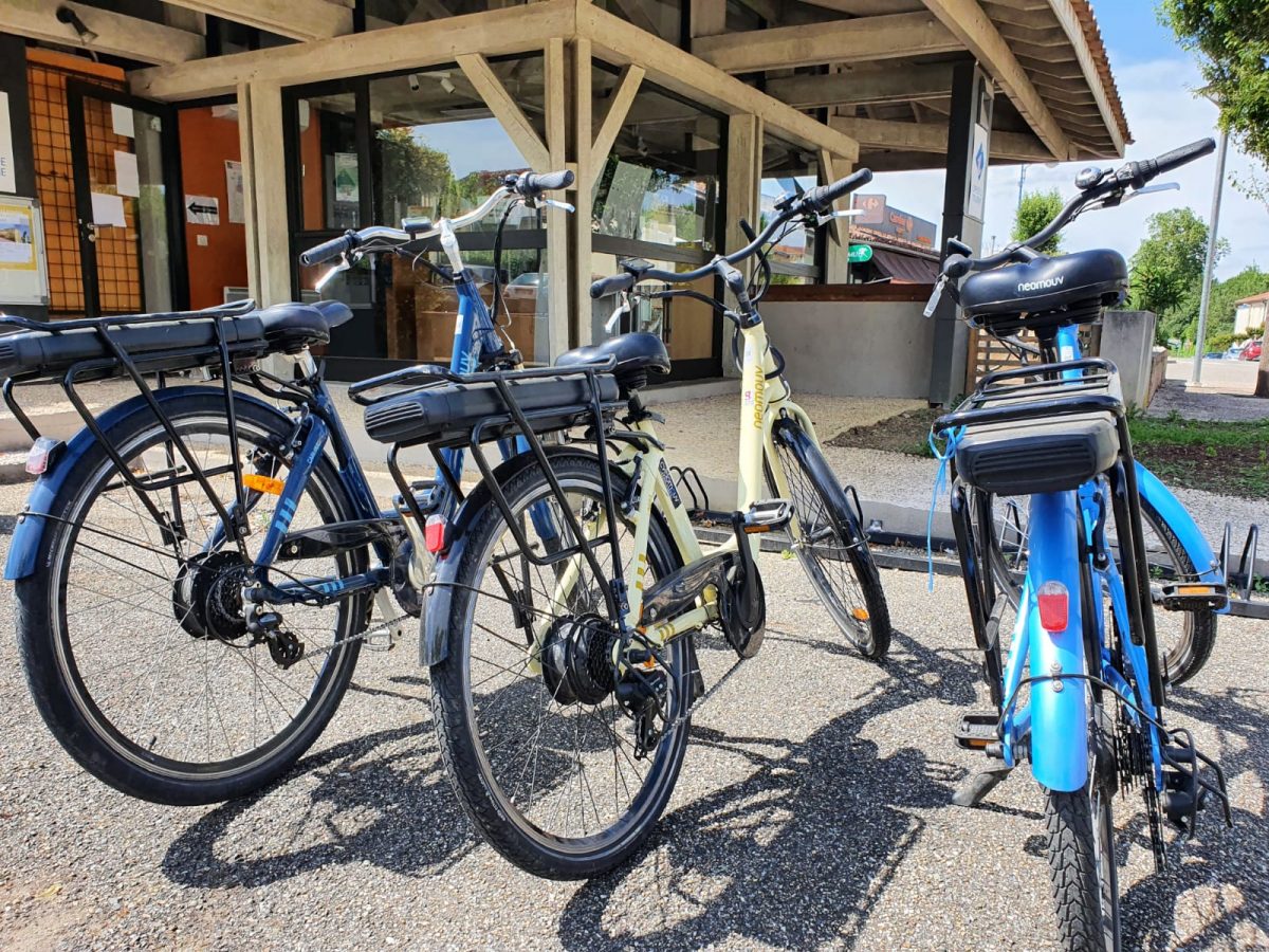 Location de vélo électrique © Office de tourisme Grand Auch cœur de Gascogne Vélo électrique à louer_Castéra-Verduzan