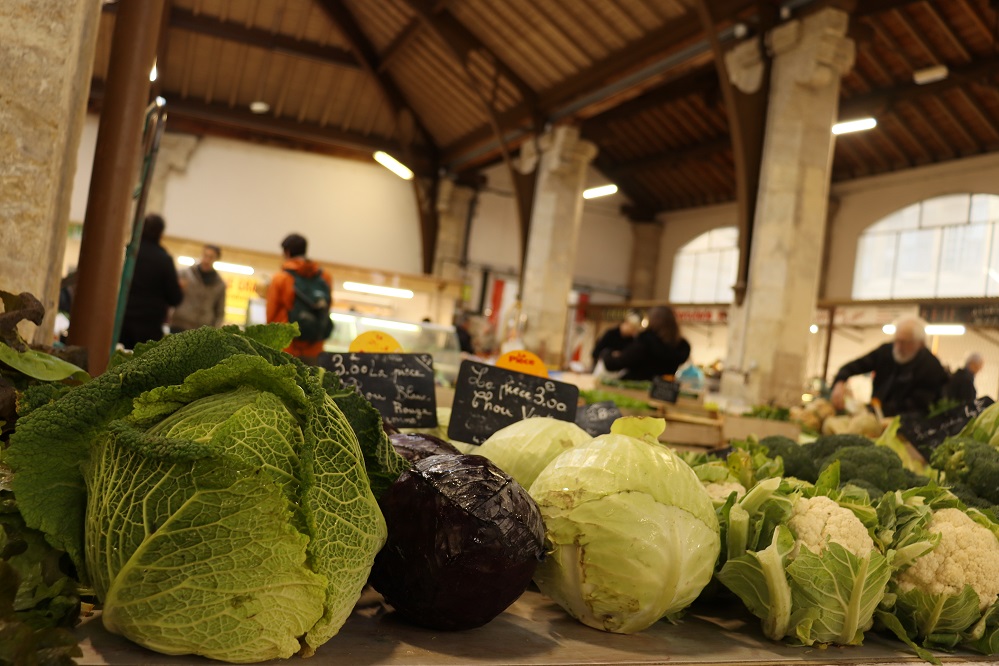 Marché samedi halle aux herbes