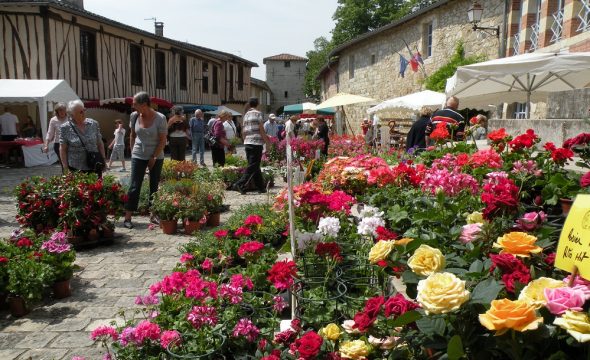 Les Créneaux Fleuris : marché aux fleurs