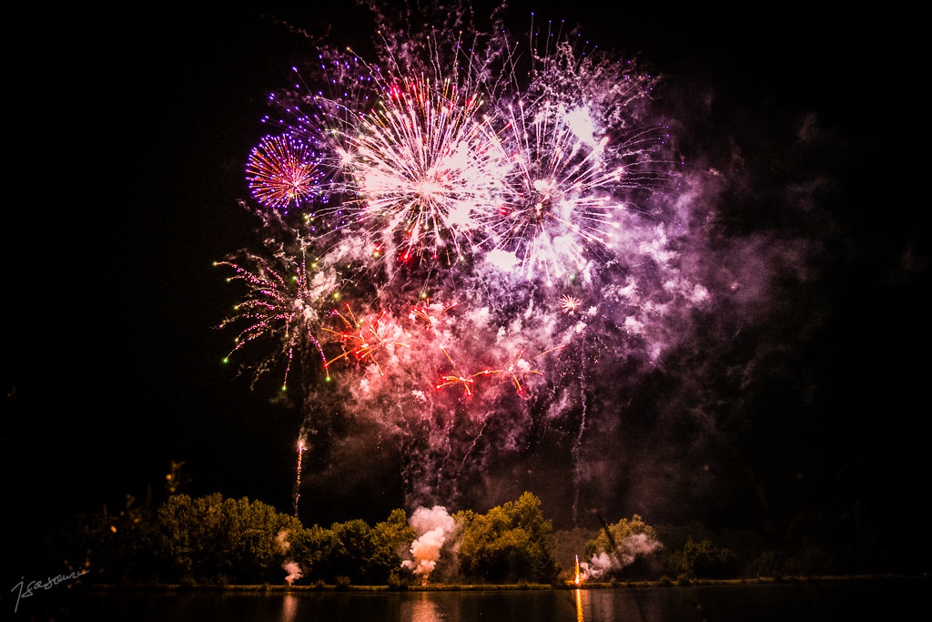 Castéra-Verduzan fireworks display