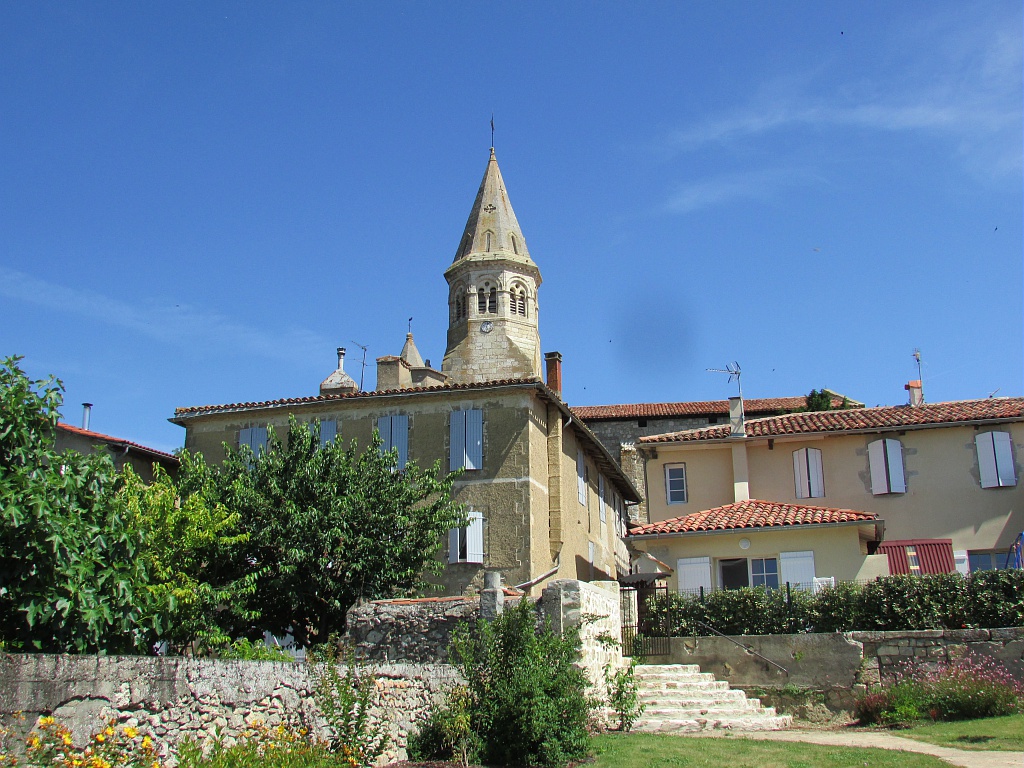 Village of Montaut-les-Créneaux