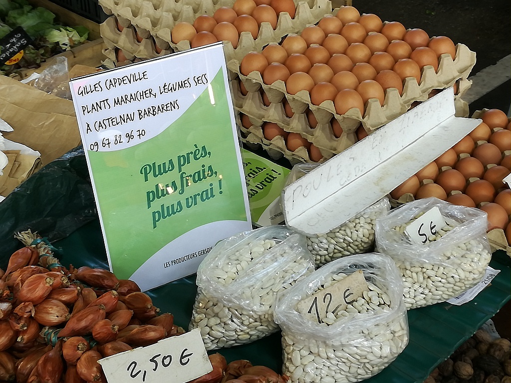 Huevos frescos - productos locales